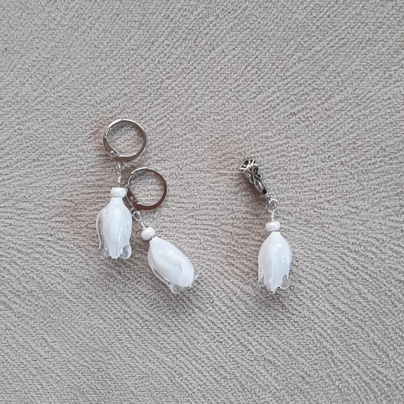 Beyaz Lale Küpe Kolye Ucu