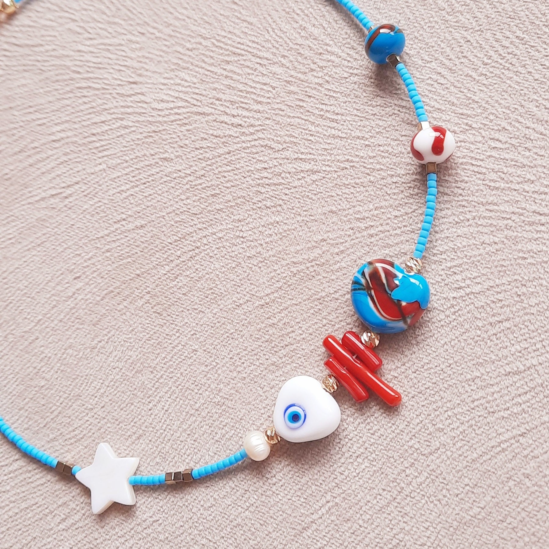 Ebruli Kuyruk Nazarlı Kılçık Balık Özel Tasarım Kolye