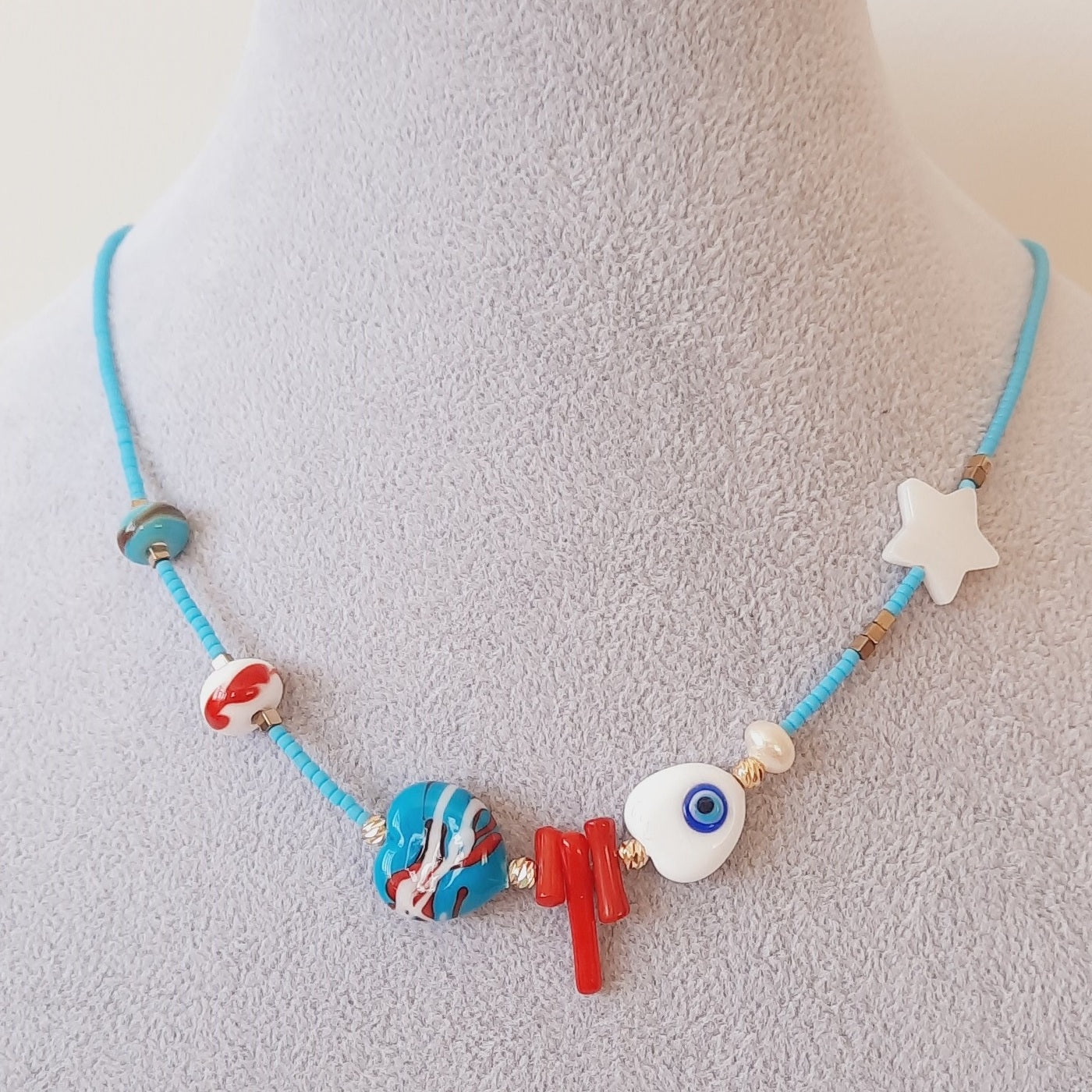 Ebruli Kuyruk Nazarlı Kılçık Balık Özel Tasarım Kolye