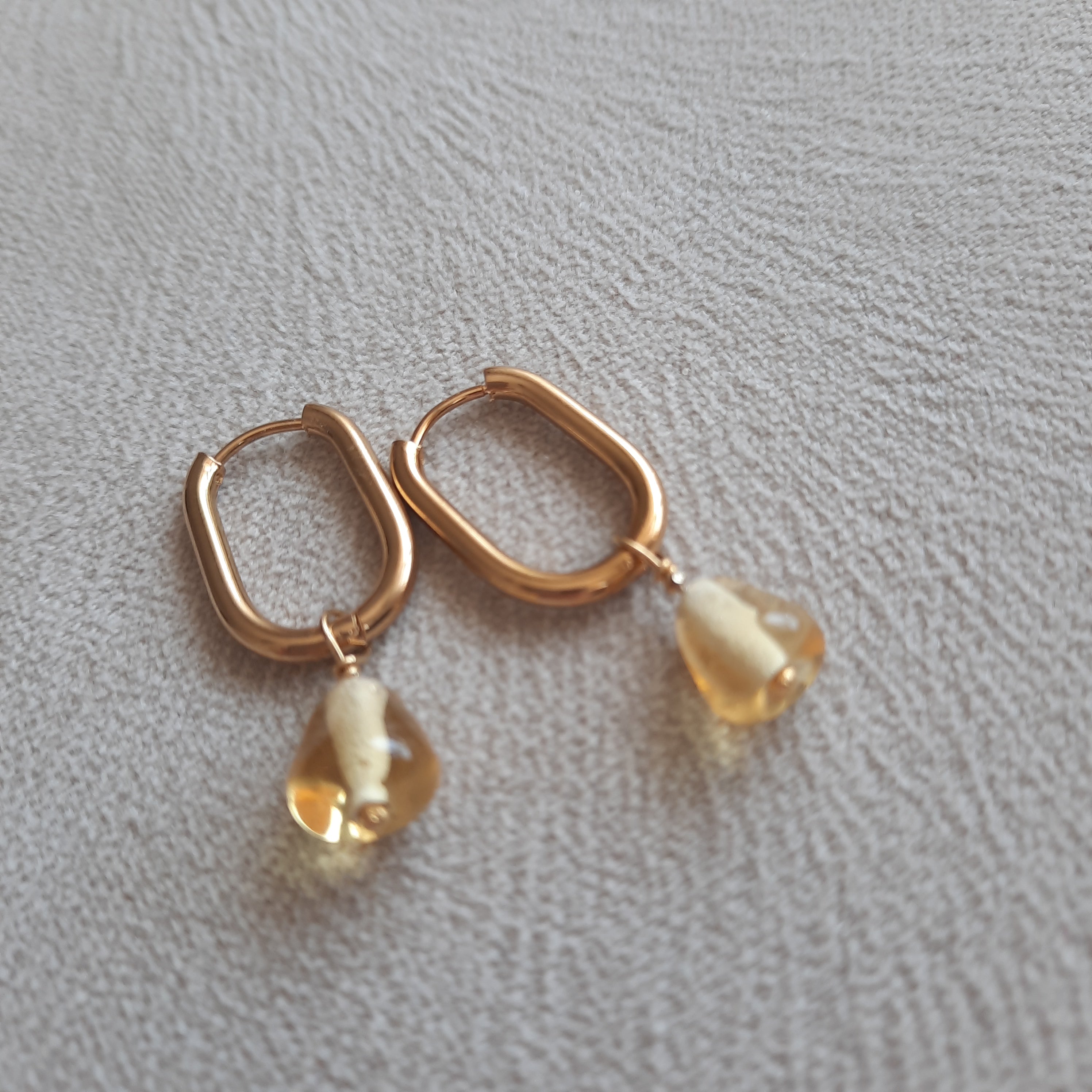 Dikdörtgen Nar Halka Küpe - Şeffaf Altın Renk