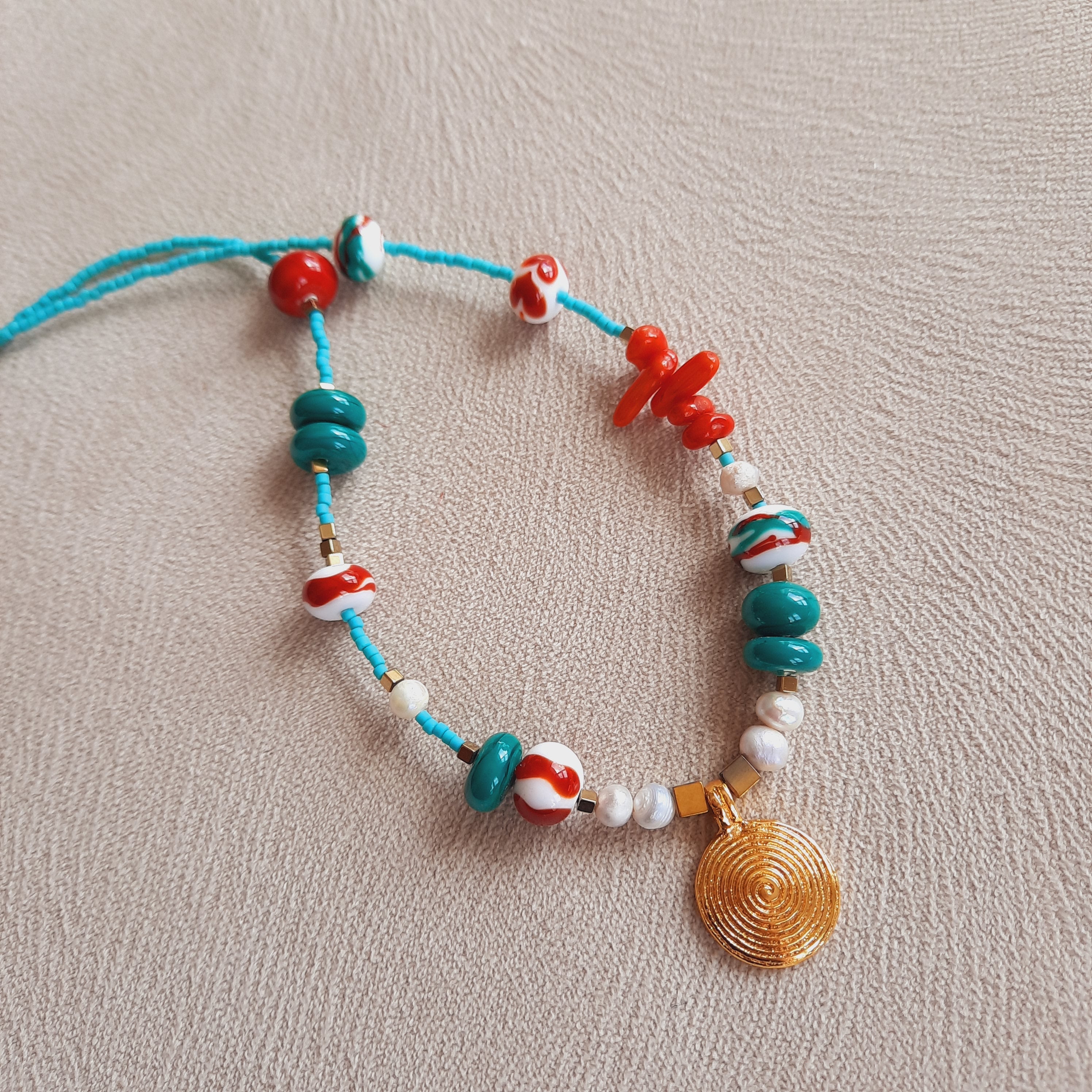 Turkuaz Özel Tasarım Madalyonlu İncili Murano Boncuklu Kolye