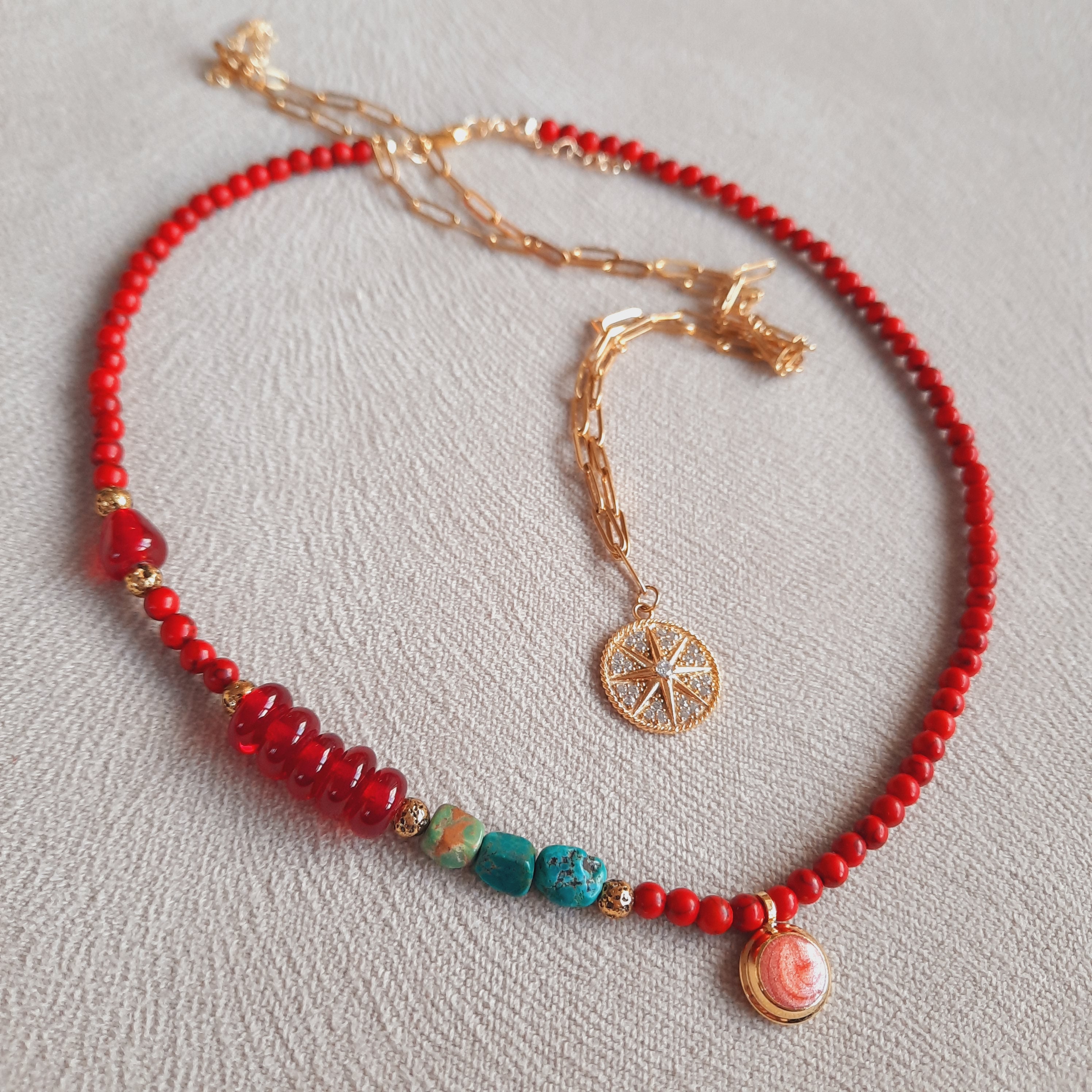 Mercan Doğal Taş Kutup Yıldızı Kombin Kolye