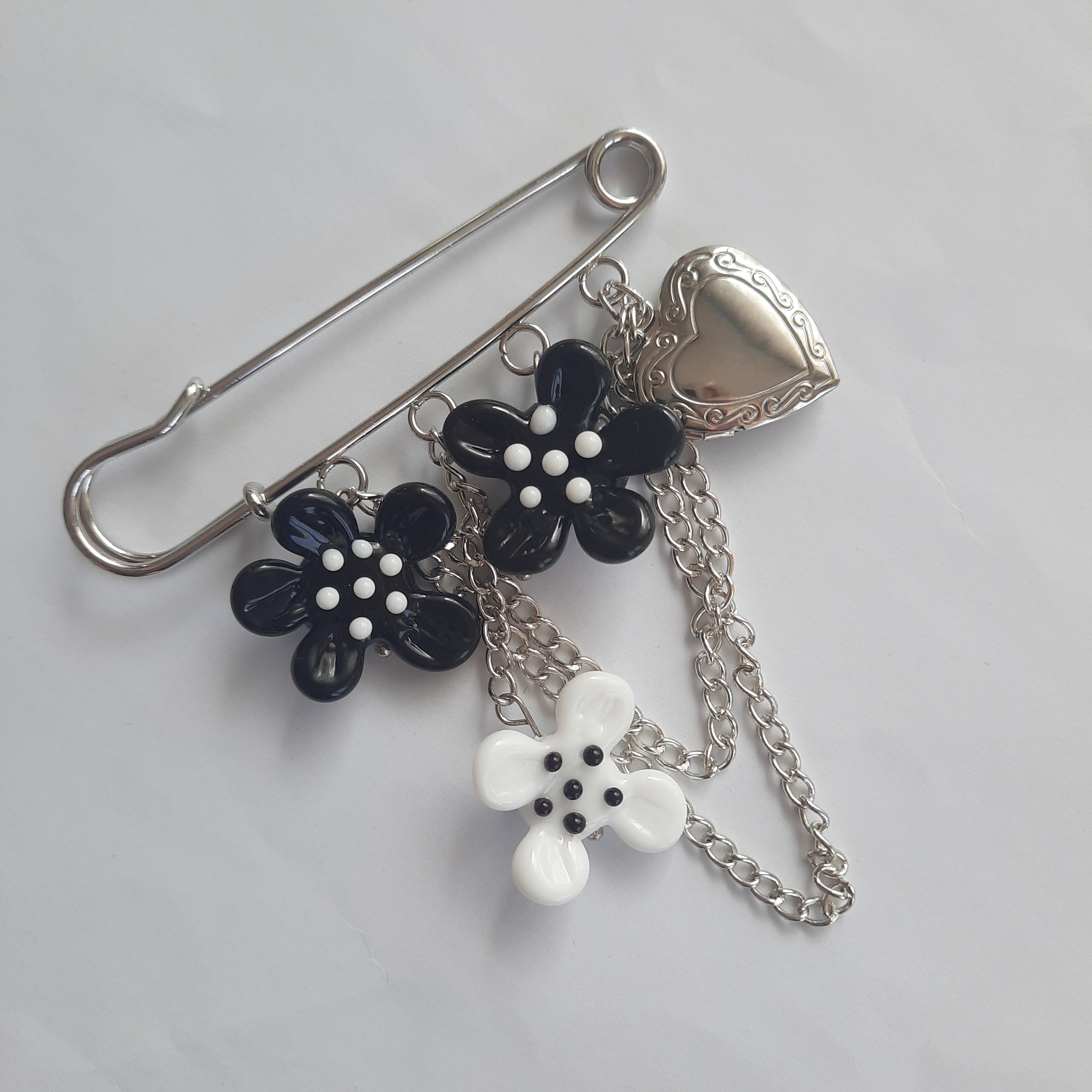 10 Kasım Özel Tasarım Murano Broş İskoç İğnesi ( Açılır Kalp)