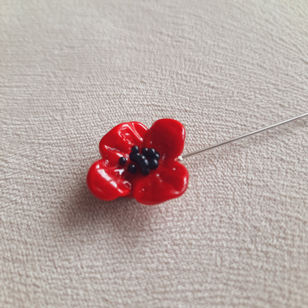 Kırmızı Gelincik Yaka İğnesi Broş