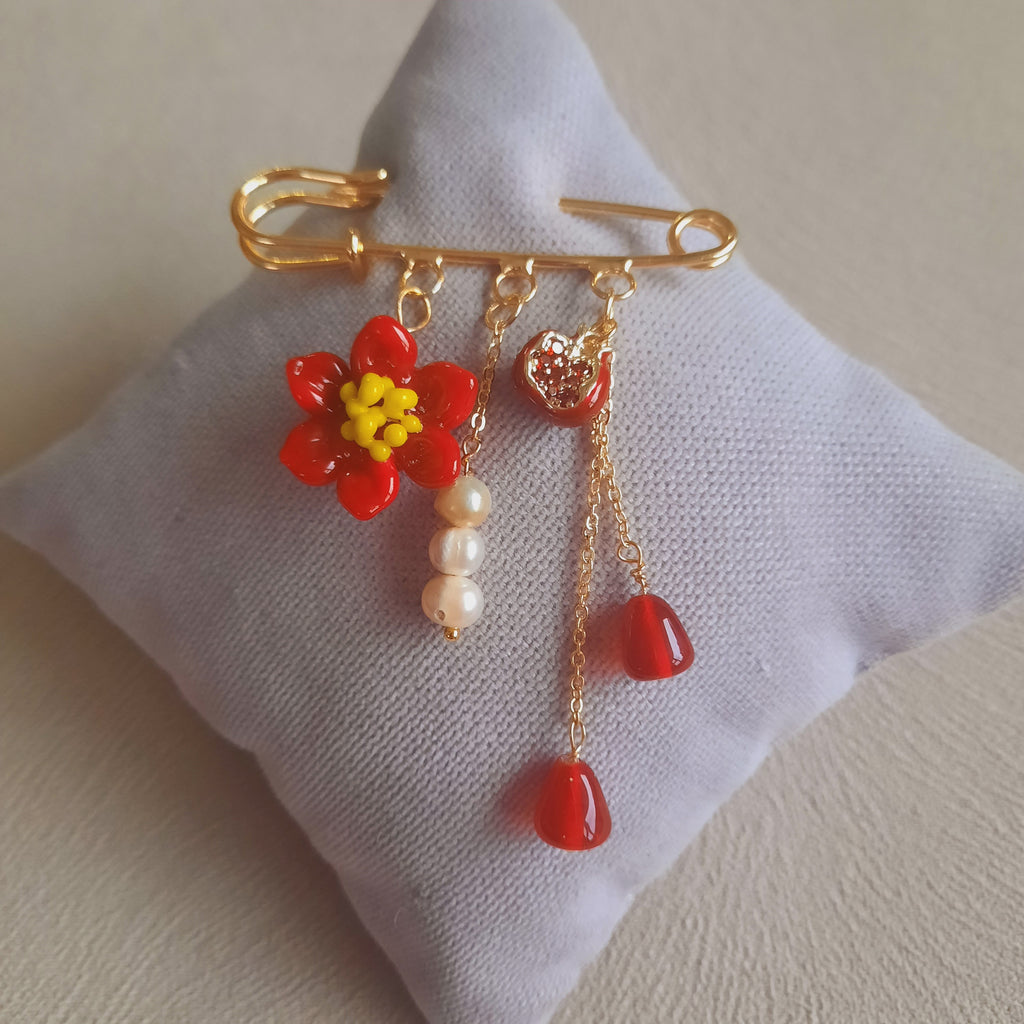 Nar Çiçeğim İncili Özel Tasarım Broş İskoç İğnesi