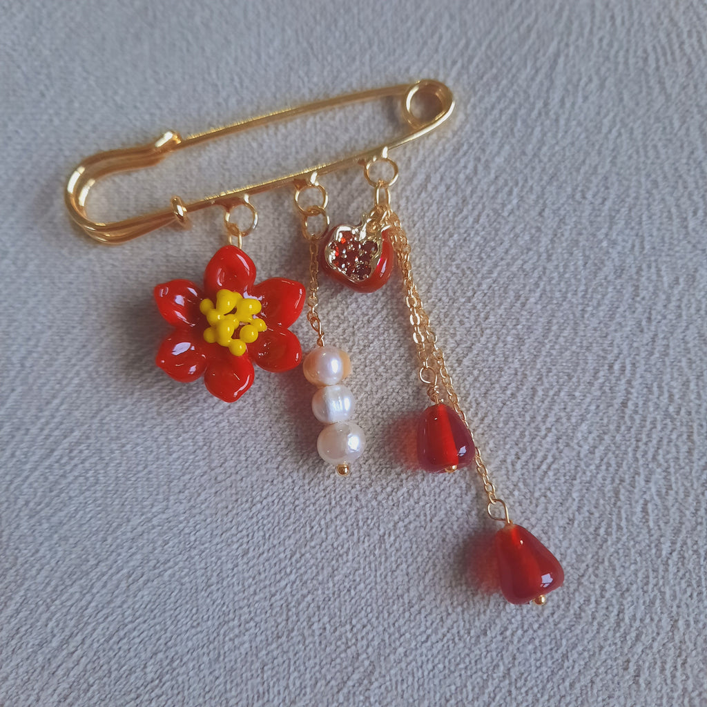 Nar Çiçeğim İncili Özel Tasarım Broş İskoç İğnesi