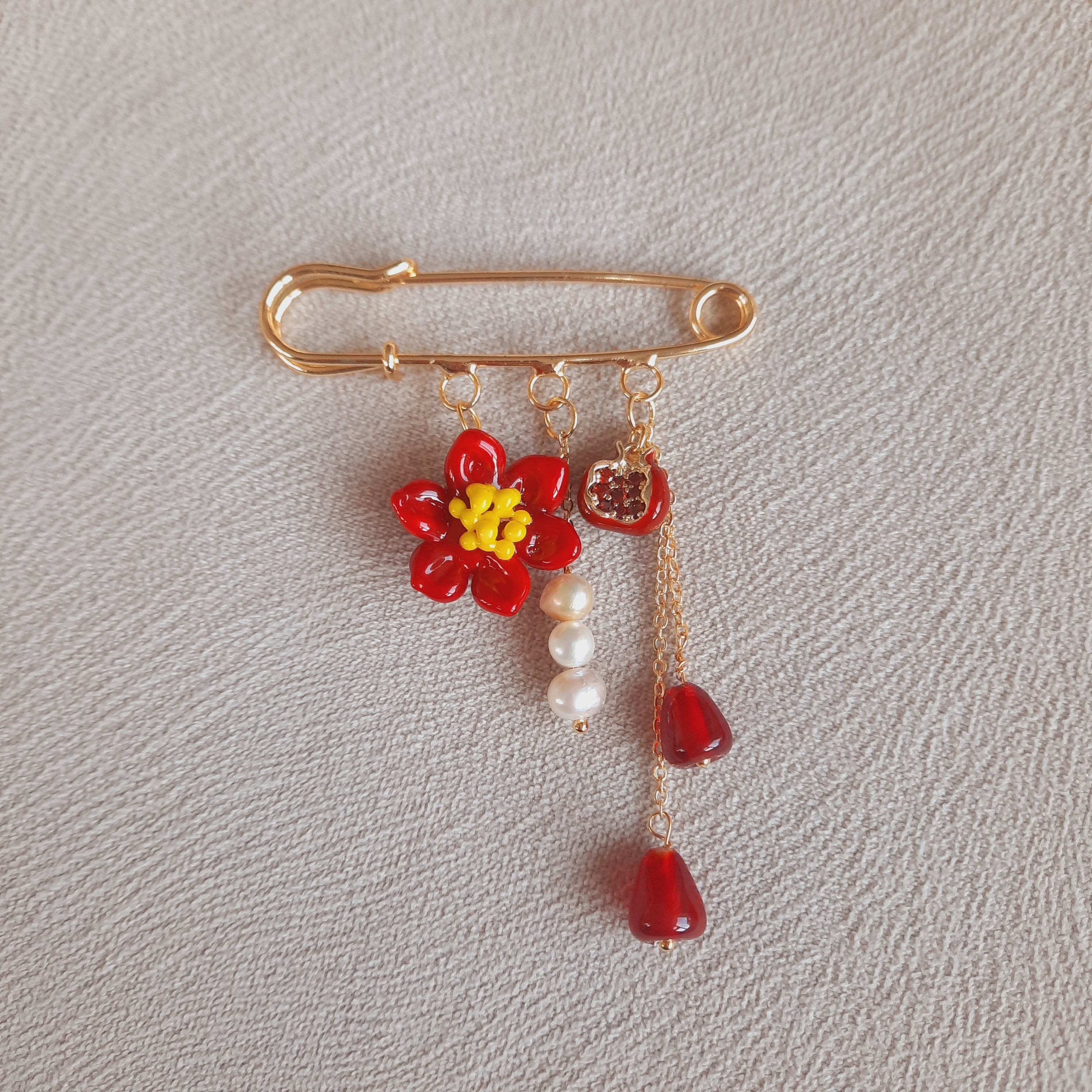 Nar Çiçeğim İncili Özel Tasarım Broş İskoç İğnesi