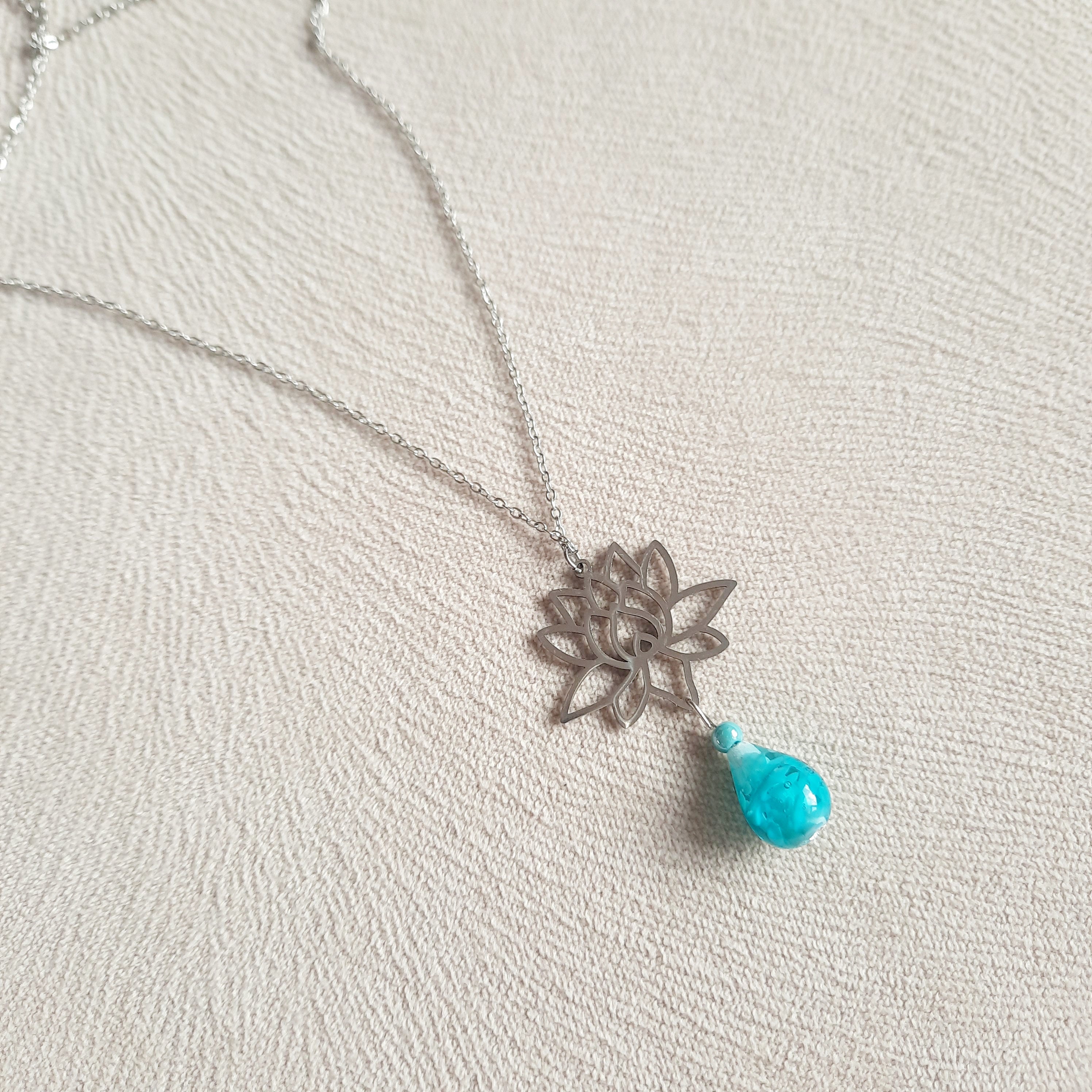 Lotus Çiçeği Paslanmaz Çelik Kolye