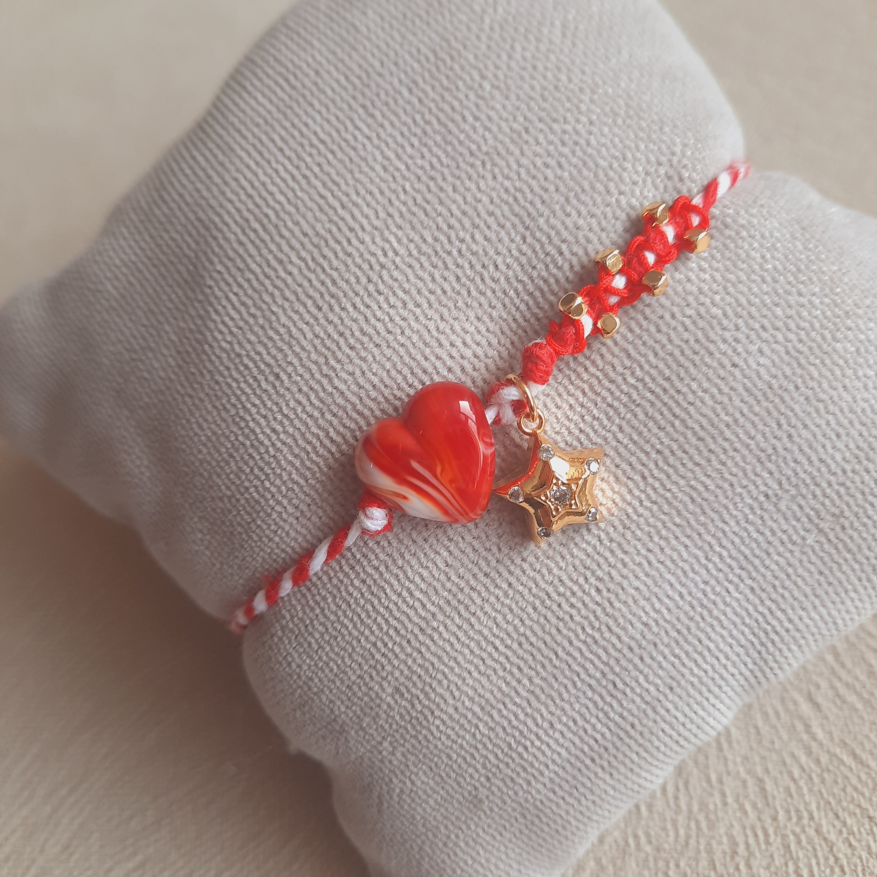 Ebruli Kalpli Yıldızlı Özel Tasarım Marteniçka