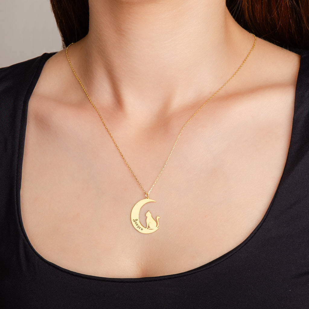 925 Ayar Kedi ve Ay İsimli  Gümüş Kolye (Altın veya Gümüş Renkte, Farklı Zincir Seçenekli)