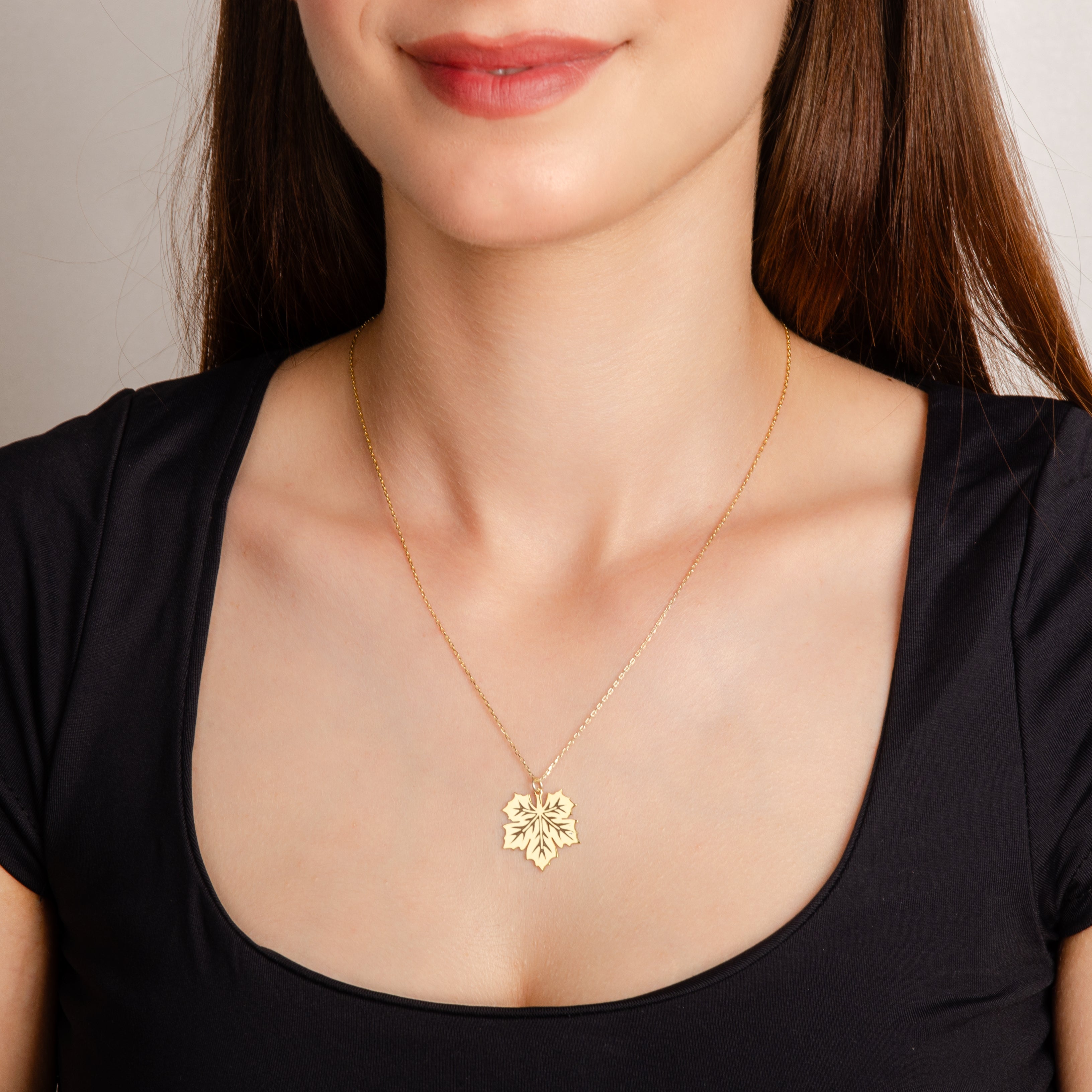 925 Ayar Çınar Yaprağı Gümüş Kolye (Altın veya Gümüş Renkte, Farklı Zincir Seçenekli)