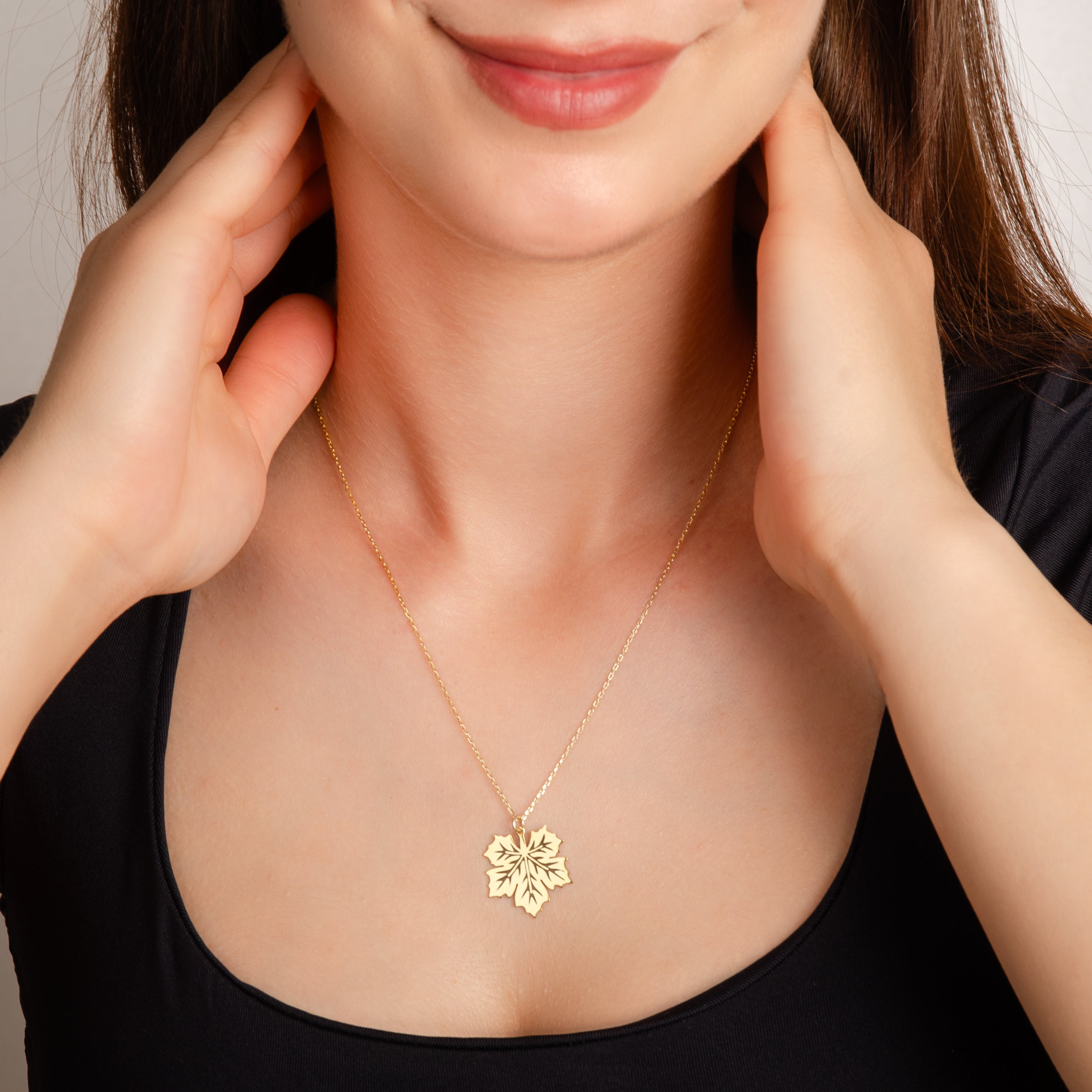 925 Ayar Çınar Yaprağı Gümüş Kolye (Altın veya Gümüş Renkte, Farklı Zincir Seçenekli)