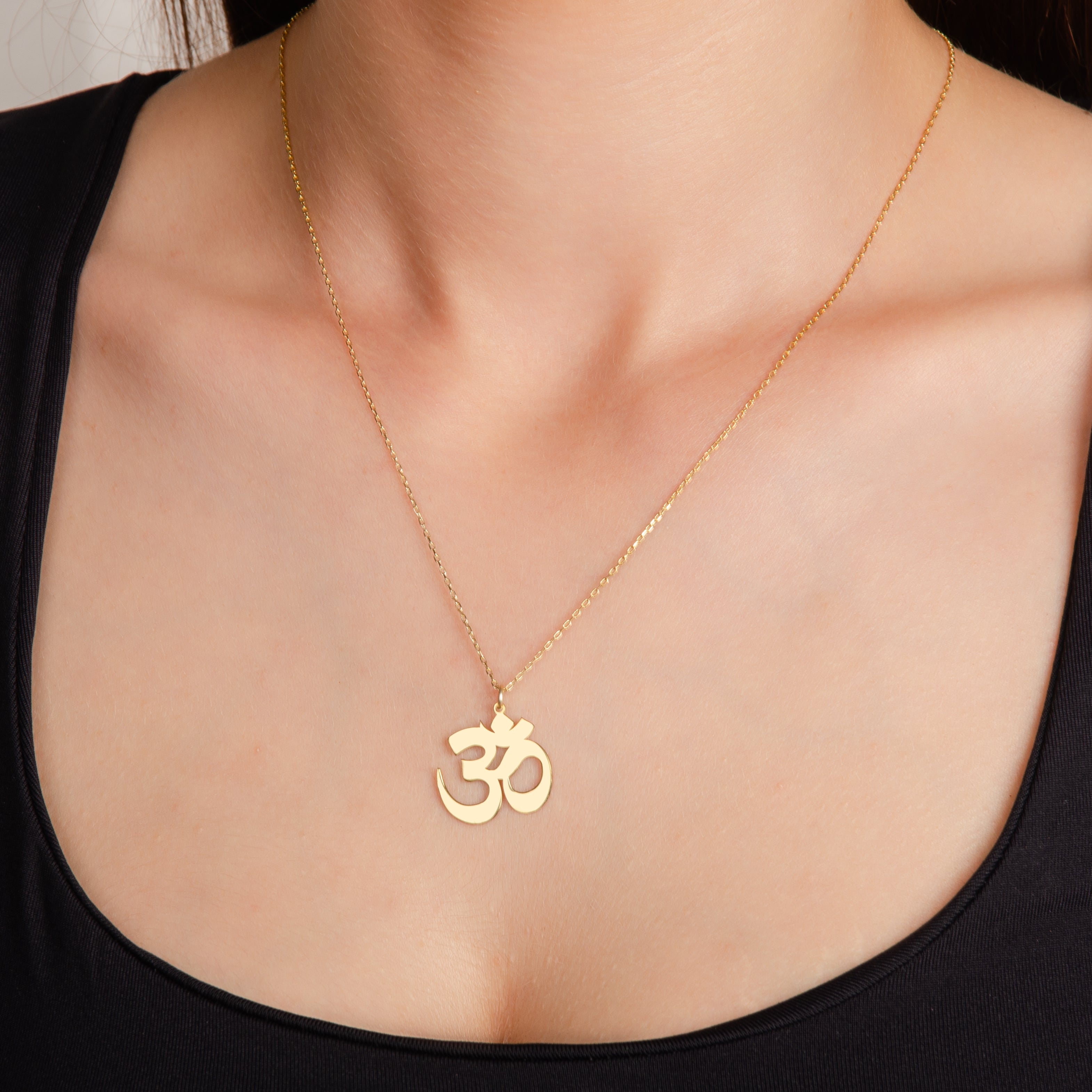 925 Ayar Om Gümüş Kolye (Altın veya Gümüş Renkte, Farklı Zincir Seçenekli)