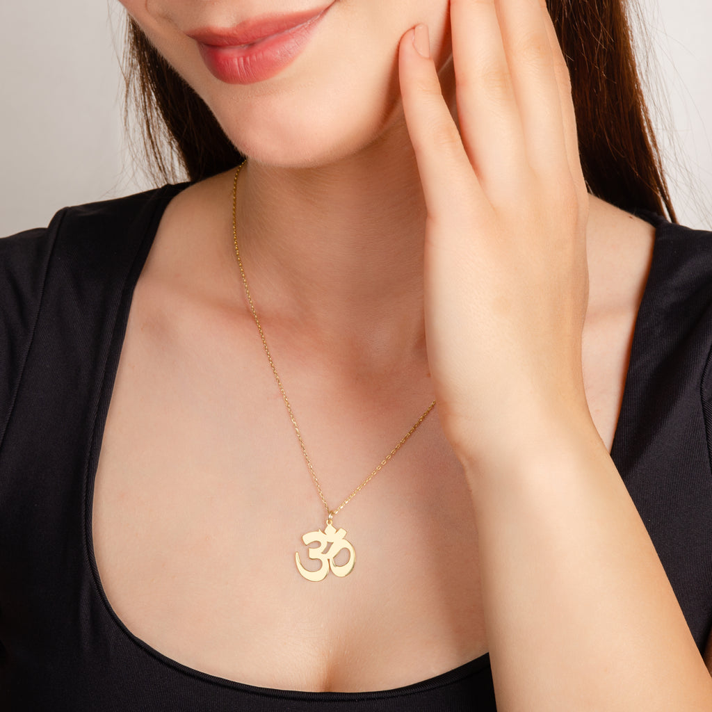 925 Ayar Om Gümüş Kolye (Altın veya Gümüş Renkte, Farklı Zincir Seçenekli)