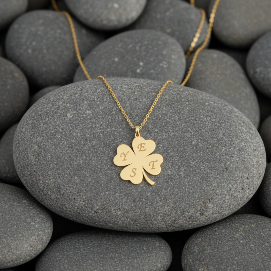 925 Ayar Yonca Harf Gümüş Kolye (Altın veya Gümüş Renkte, Farklı Zincir Seçenekli)