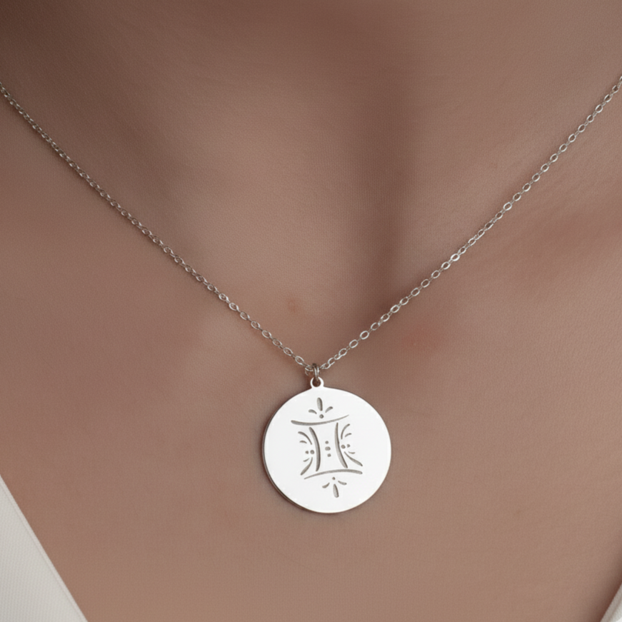 925 Ayar Burç Madalyon Gümüş Kolye (Altın veya Gümüş Renkte, Farklı Zincir Seçenekli)