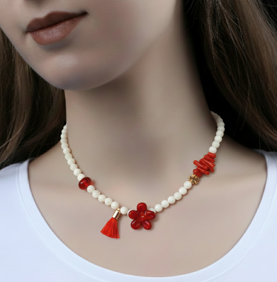 Beyaz Sedef Murano Çiçekli Kolye