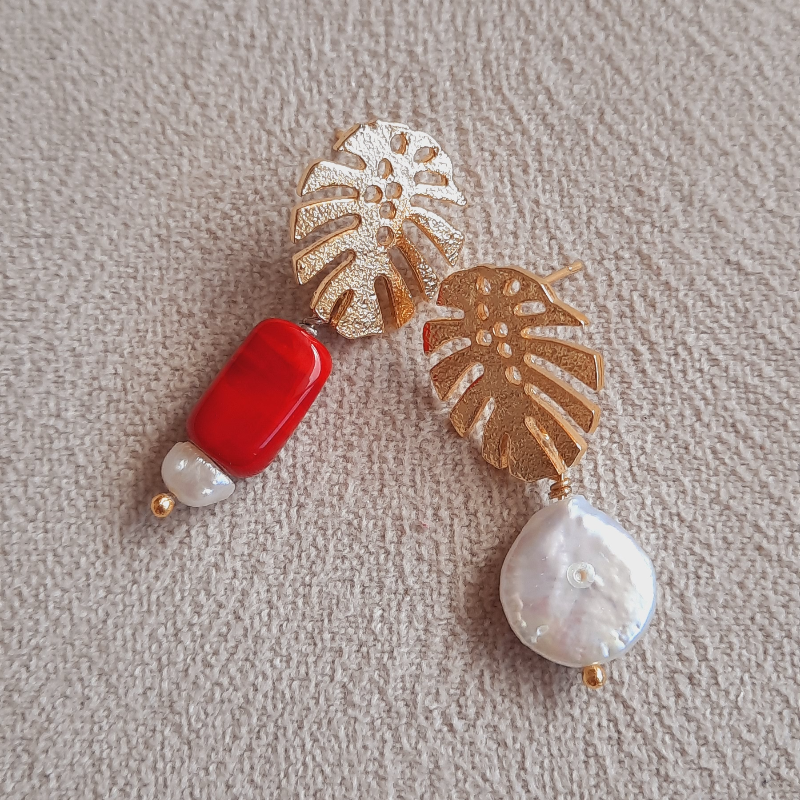 Şık İnci Kırmızı Cam Boncuk Özel Tasarım Küpe