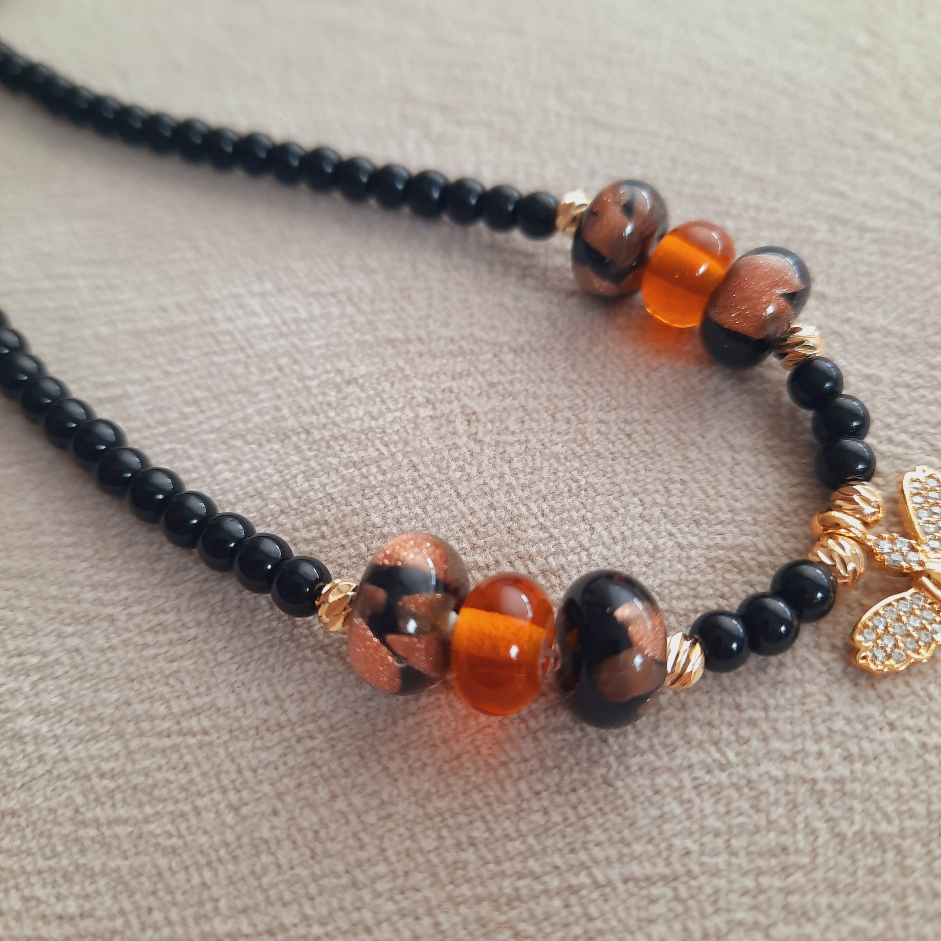 Melek Madalyon Murano Boncuklu Siyah Choker Kolye