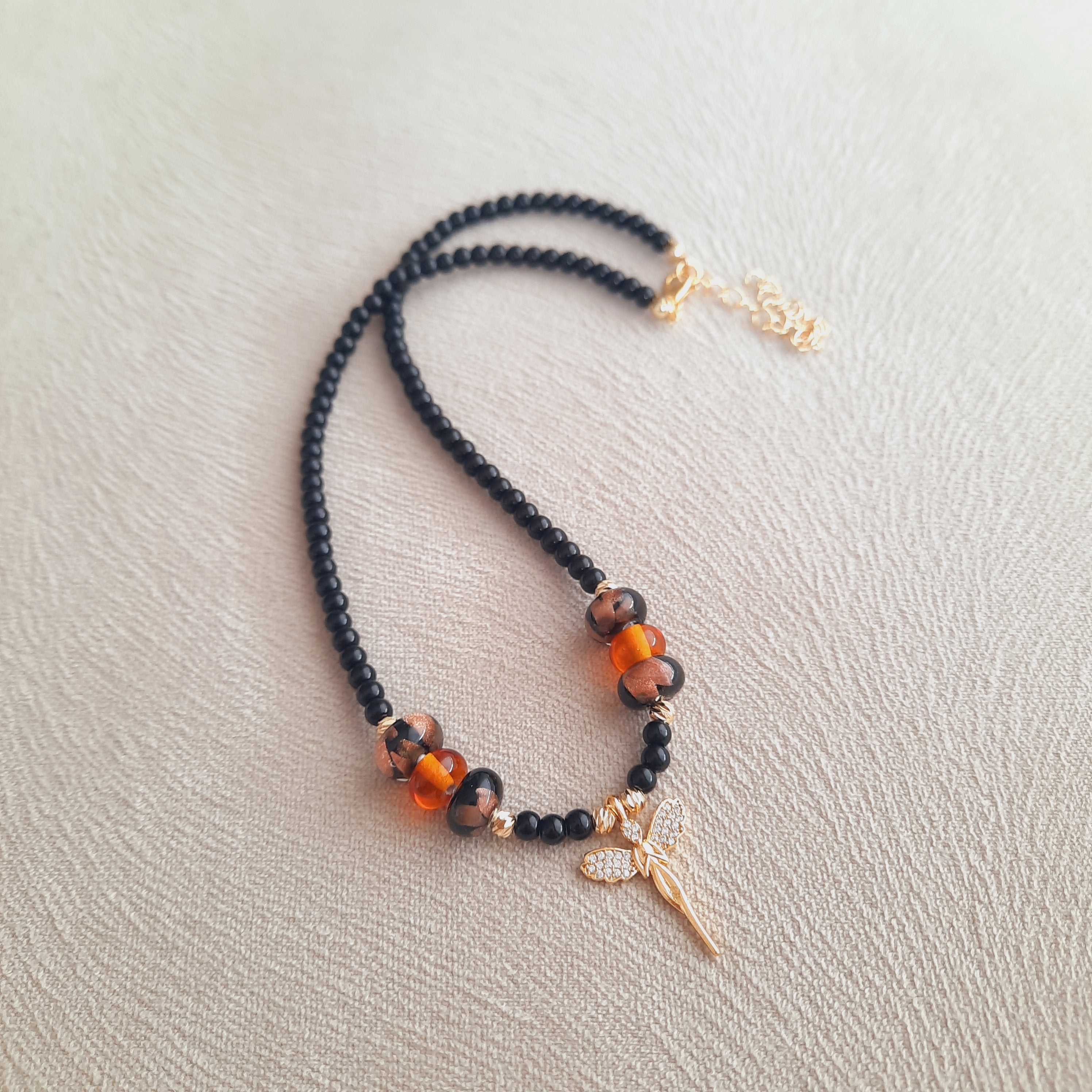 Melek Madalyon Murano Boncuklu Siyah Choker Kolye