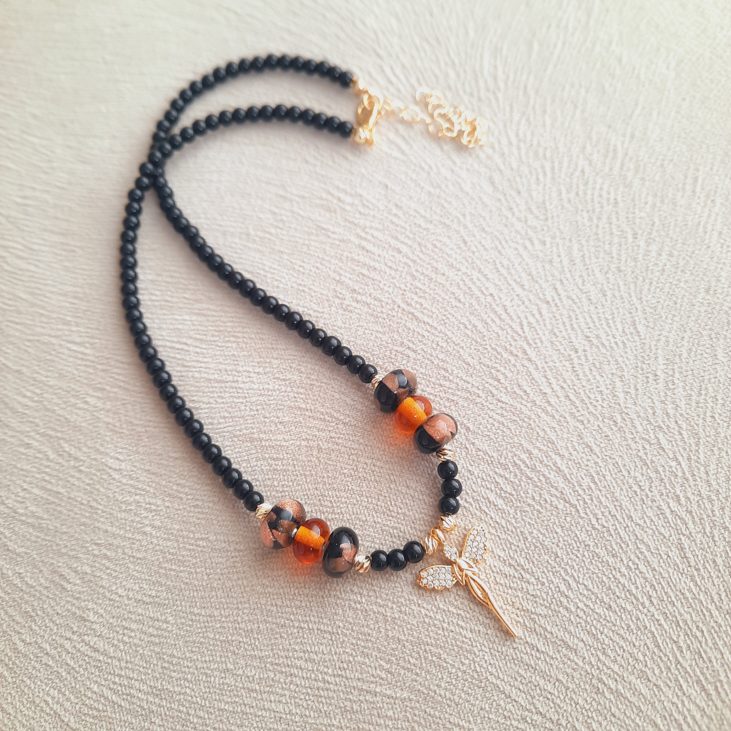 Melek Madalyon Murano Boncuklu Siyah Choker Kolye